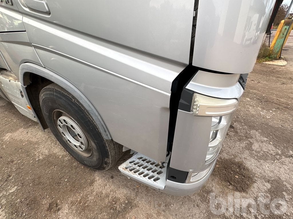 Тягач VOLVO: фото 26