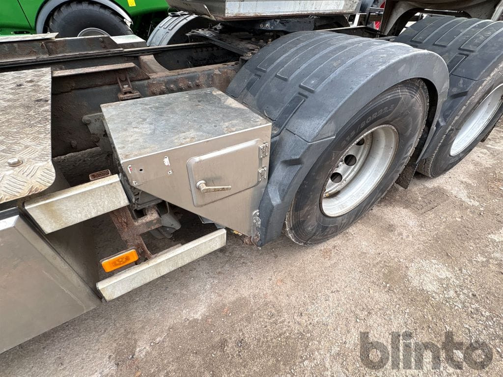 Тягач VOLVO: фото 36