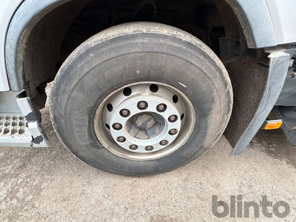 Тягач VOLVO: фото 32