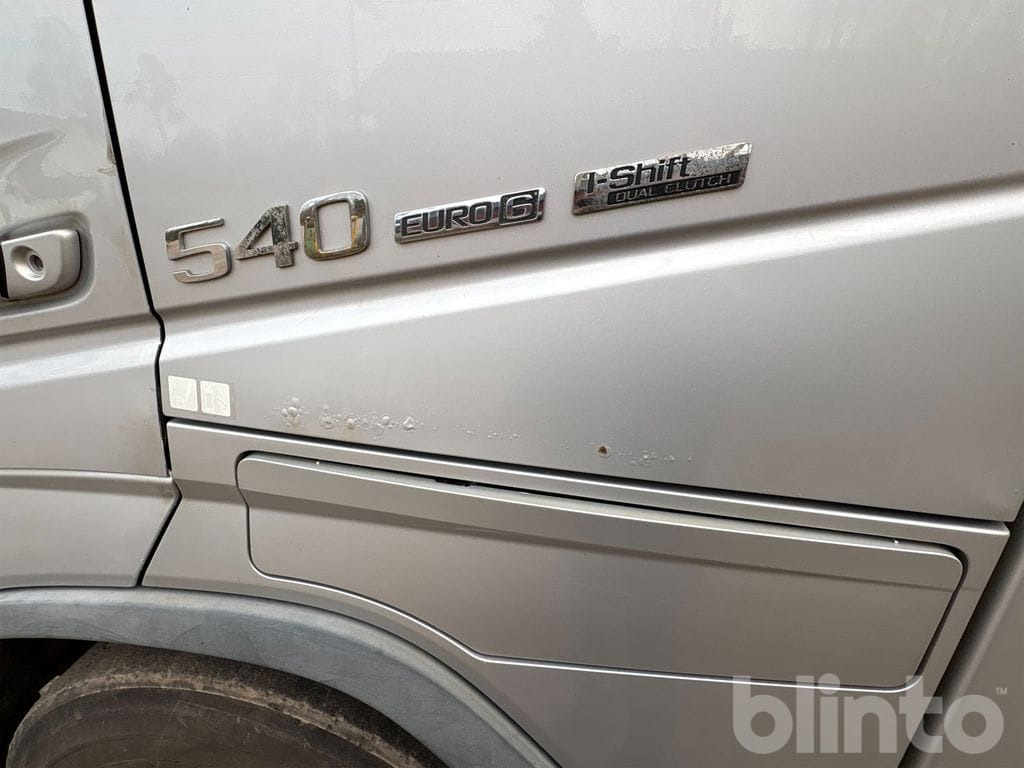 Тягач VOLVO: фото 47