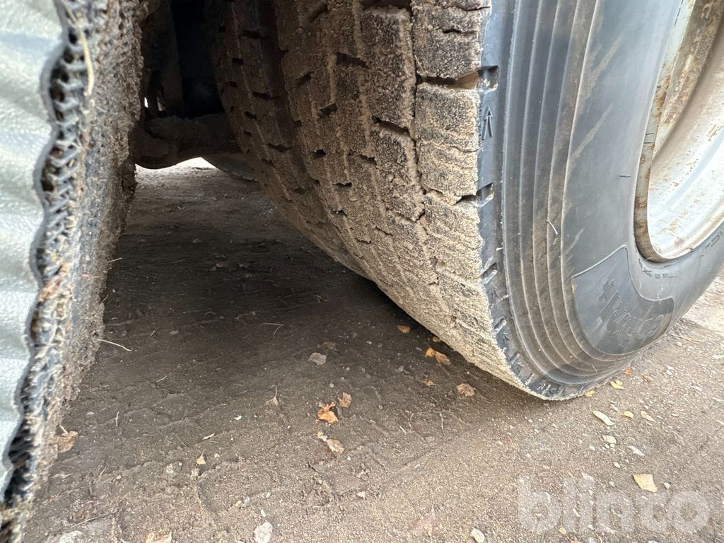 Тягач VOLVO: фото 10