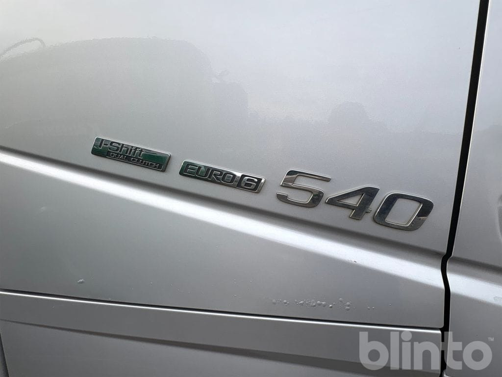 Тягач VOLVO: фото 27