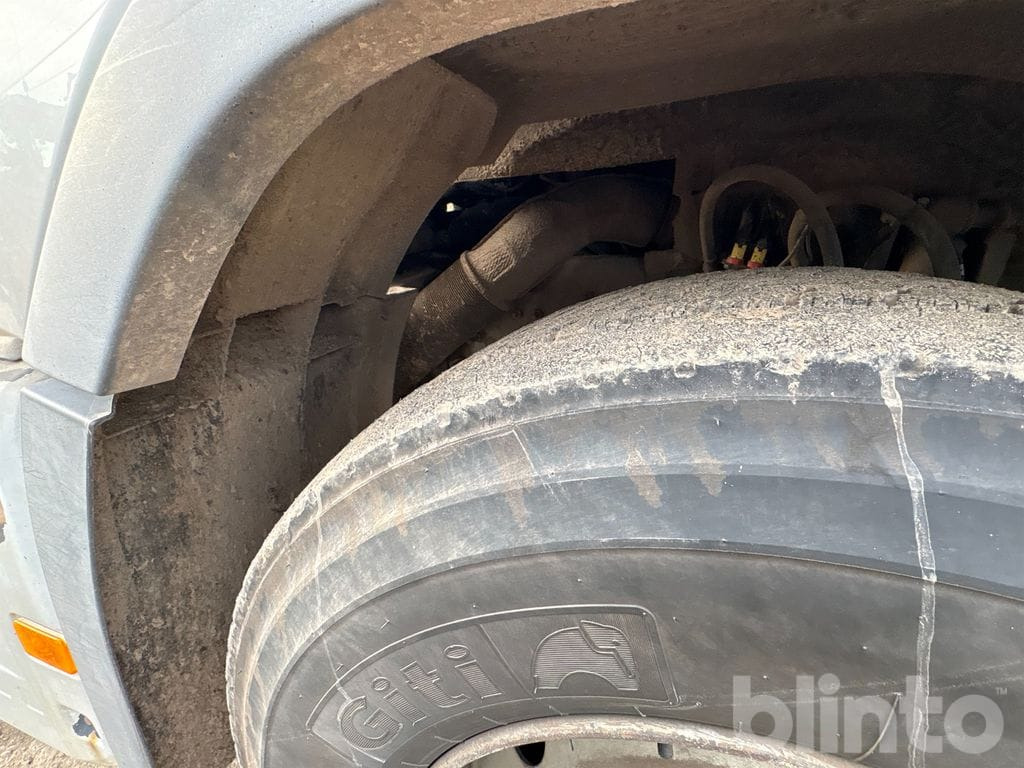 Тягач VOLVO: фото 24