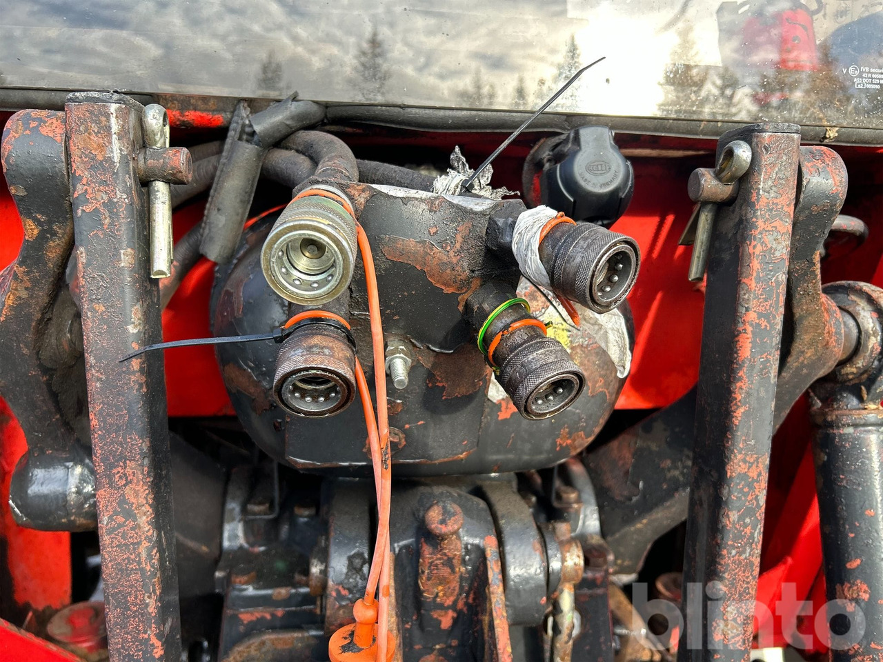 Трактор VALMET 405-4: фото 11 Трактор VALMET 405-4: фото 11