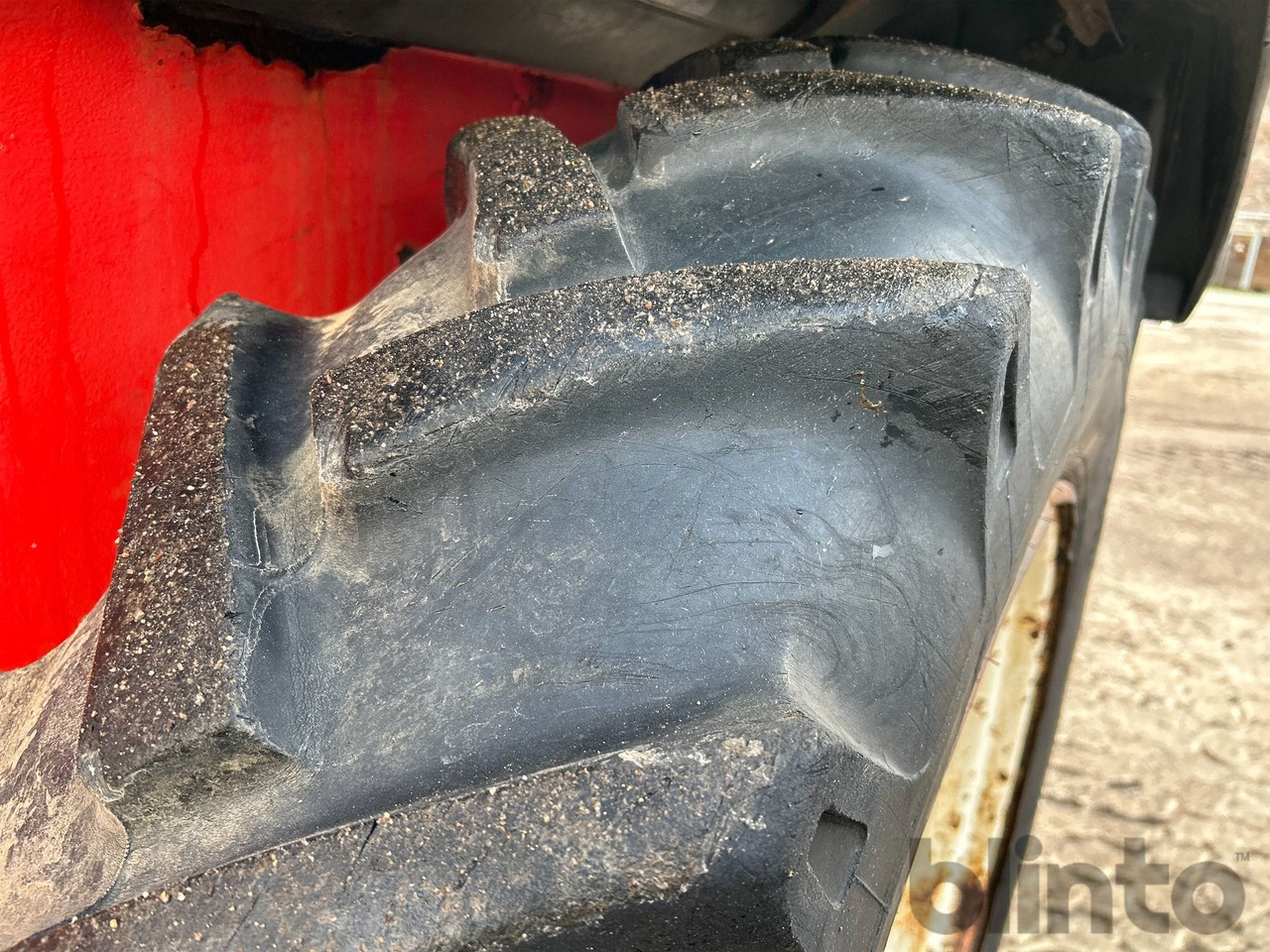 Трактор VALMET 405-4: фото 13 Трактор VALMET 405-4: фото 13