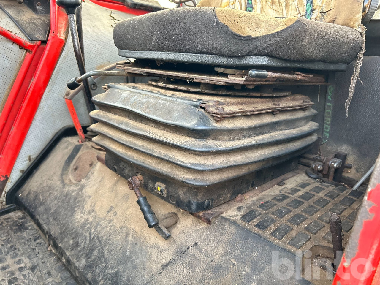 Трактор VALMET 405-4: фото 25 Трактор VALMET 405-4: фото 25