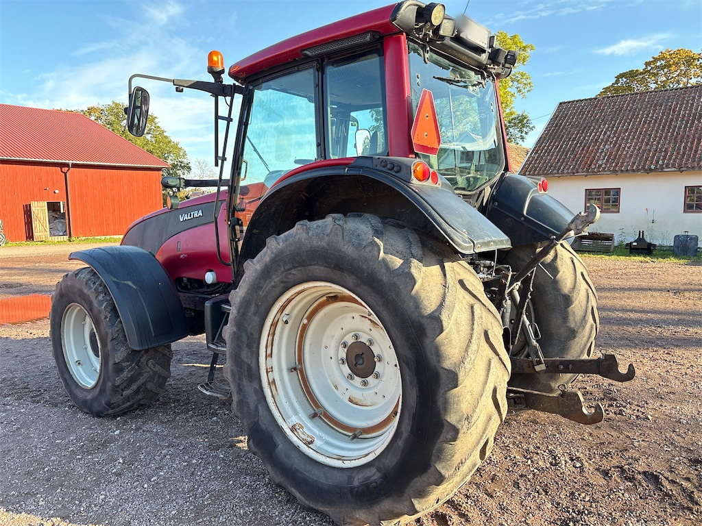 VALTRA T151E - Трактор: фото 3 VALTRA T151E - Трактор: фото 3