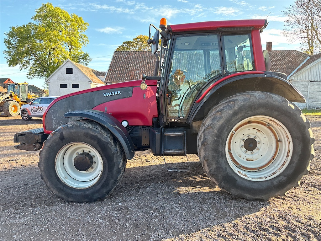 VALTRA T151E - Трактор: фото 2 VALTRA T151E - Трактор: фото 2