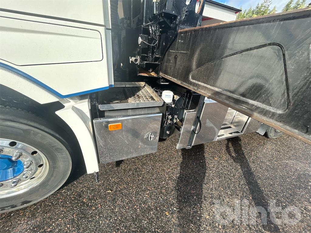 Бортова вантажівка/ Платформа, Вантажівка з маніпулятором VOLVO FH 8*4 Palfinger PK: фото 15