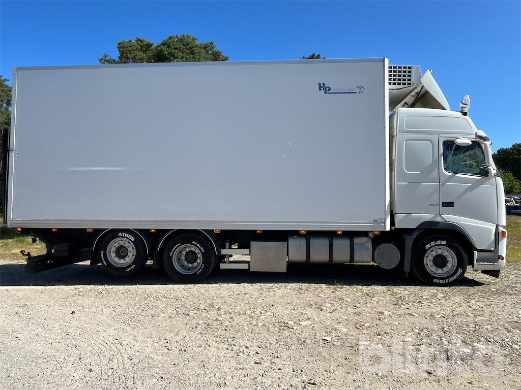 VOLVO FH12 6X2 - Рефрижератор вантажівка: фото 4 VOLVO FH12 6X2 - Рефрижератор вантажівка: фото 4