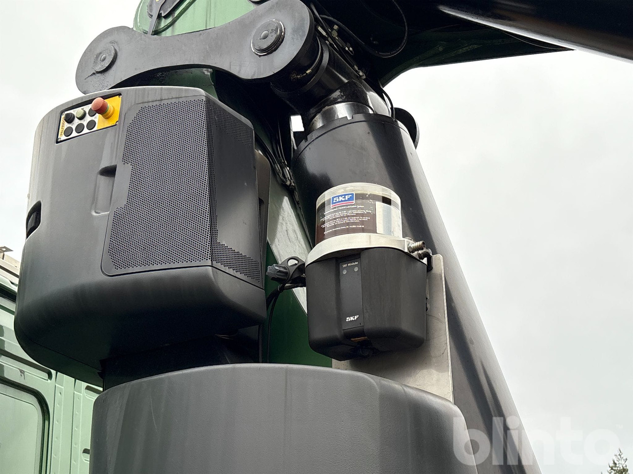 Бортова вантажівка/ Платформа, Вантажівка з маніпулятором VOLVO FM 460 8x4 Tridem: фото 24