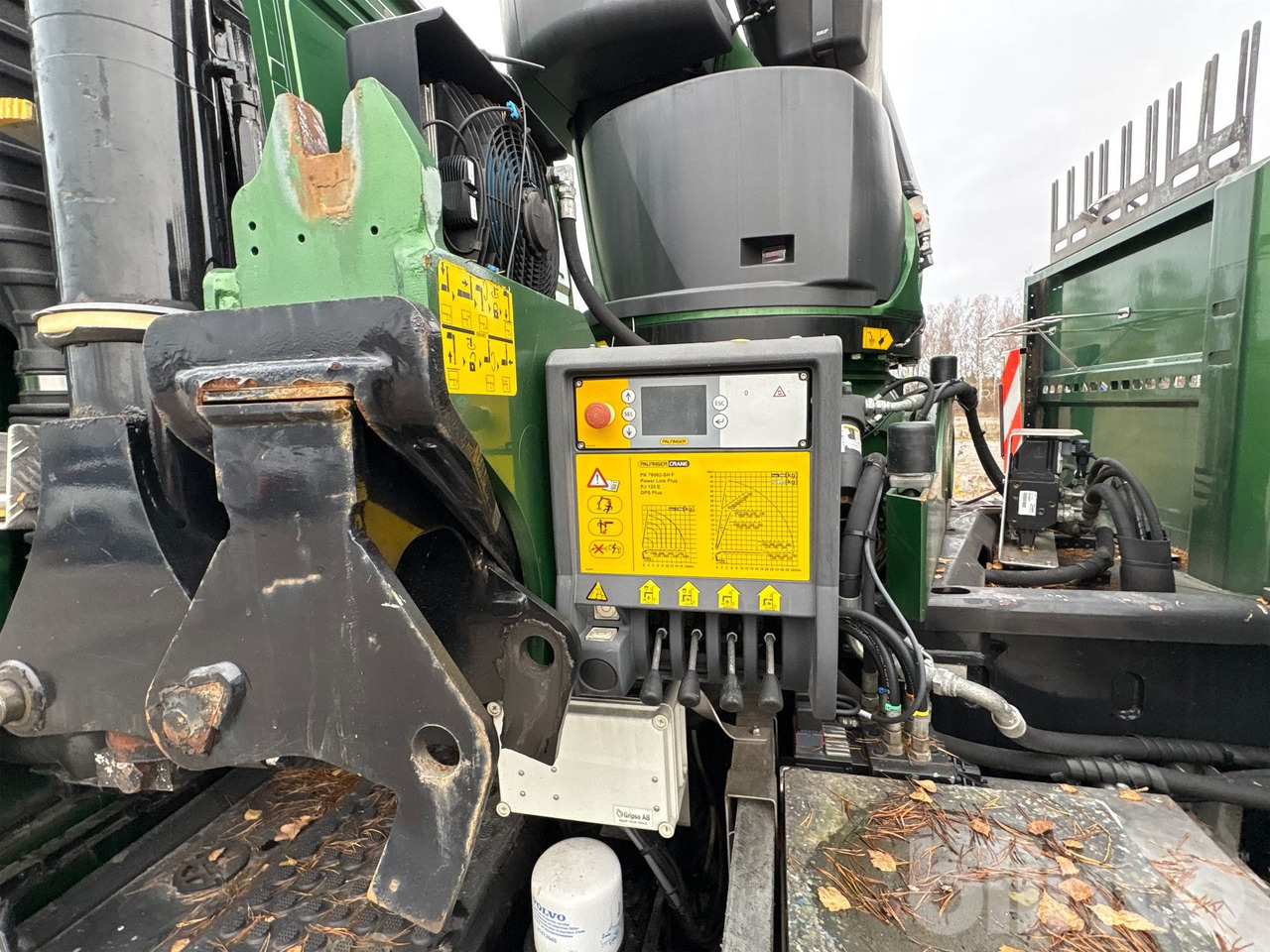 Бортова вантажівка/ Платформа, Вантажівка з маніпулятором VOLVO FM 460 8x4 Tridem: фото 17