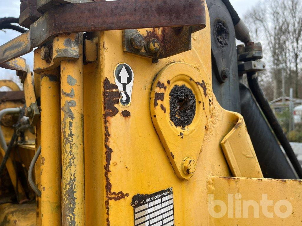 Колісний навантажувач Volvo BM L90: фото 47