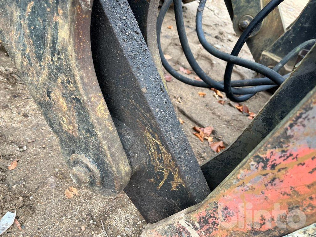 Колісний навантажувач Volvo BM L90: фото 36