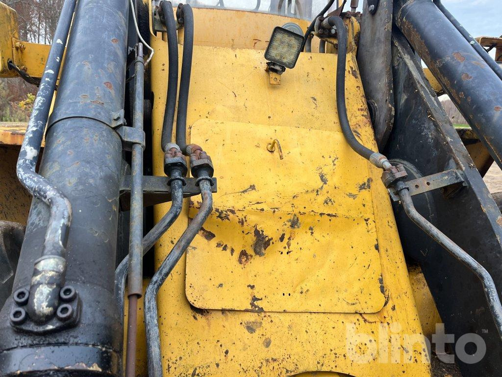 Колісний навантажувач Volvo BM L90: фото 40