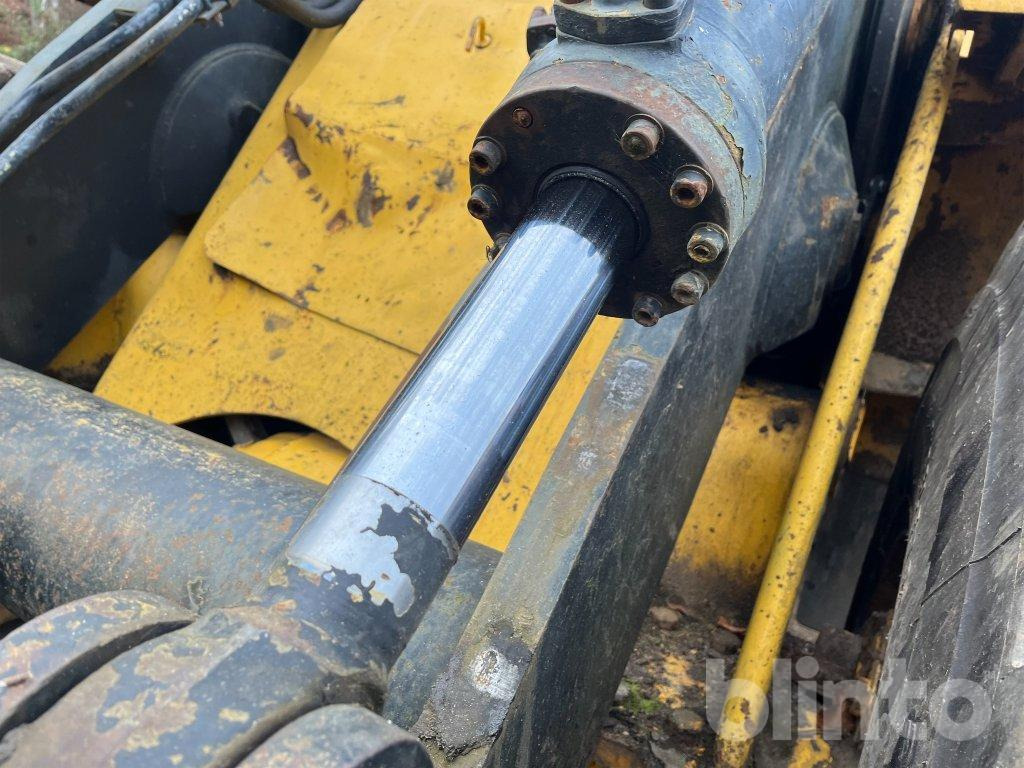 Колісний навантажувач Volvo BM L90: фото 24