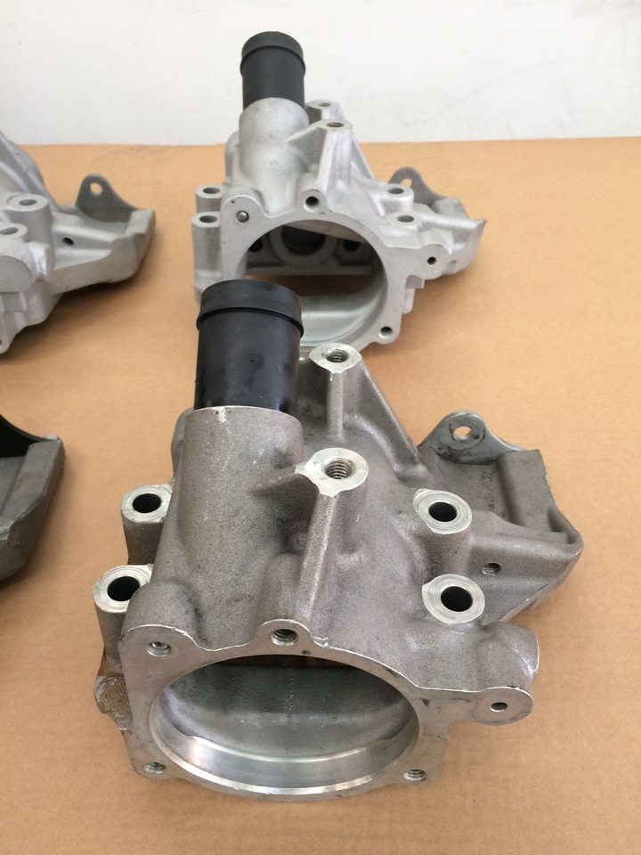 CARCASSA RIDUTTORE PER POMPA CARBURANTE ALTA PRESSIONE - MOTORI MAN D2066 / D2676 - Паливний насос в категорії Вантажівки: фото 2 CARCASSA RIDUTTORE PER POMPA CARBURANTE ALTA PRESSIONE - MOTORI MAN D2066 / D2676 - Паливний насос в категорії Вантажівки: фото 2