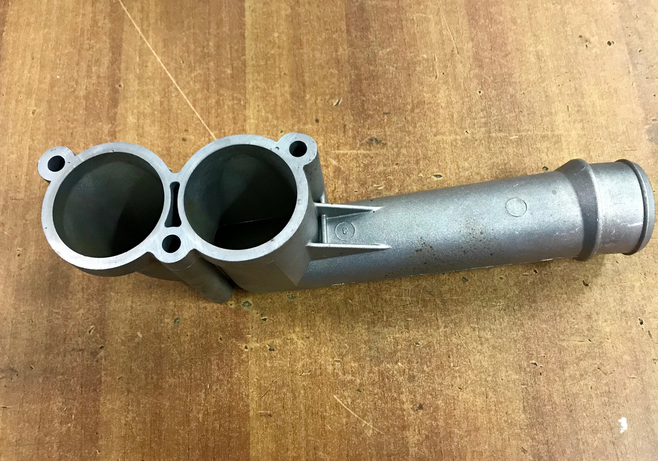 GOMITO LIQUIDO RAFFREDDAMENTO SU SCATOLA TERMOSTATO PER MOTORI MAN D2066 - D2676 - Система охолодження в категорії Вантажівки: фото 4 GOMITO LIQUIDO RAFFREDDAMENTO SU SCATOLA TERMOSTATO PER MOTORI MAN D2066 - D2676 - Система охолодження в категорії Вантажівки: фото 4