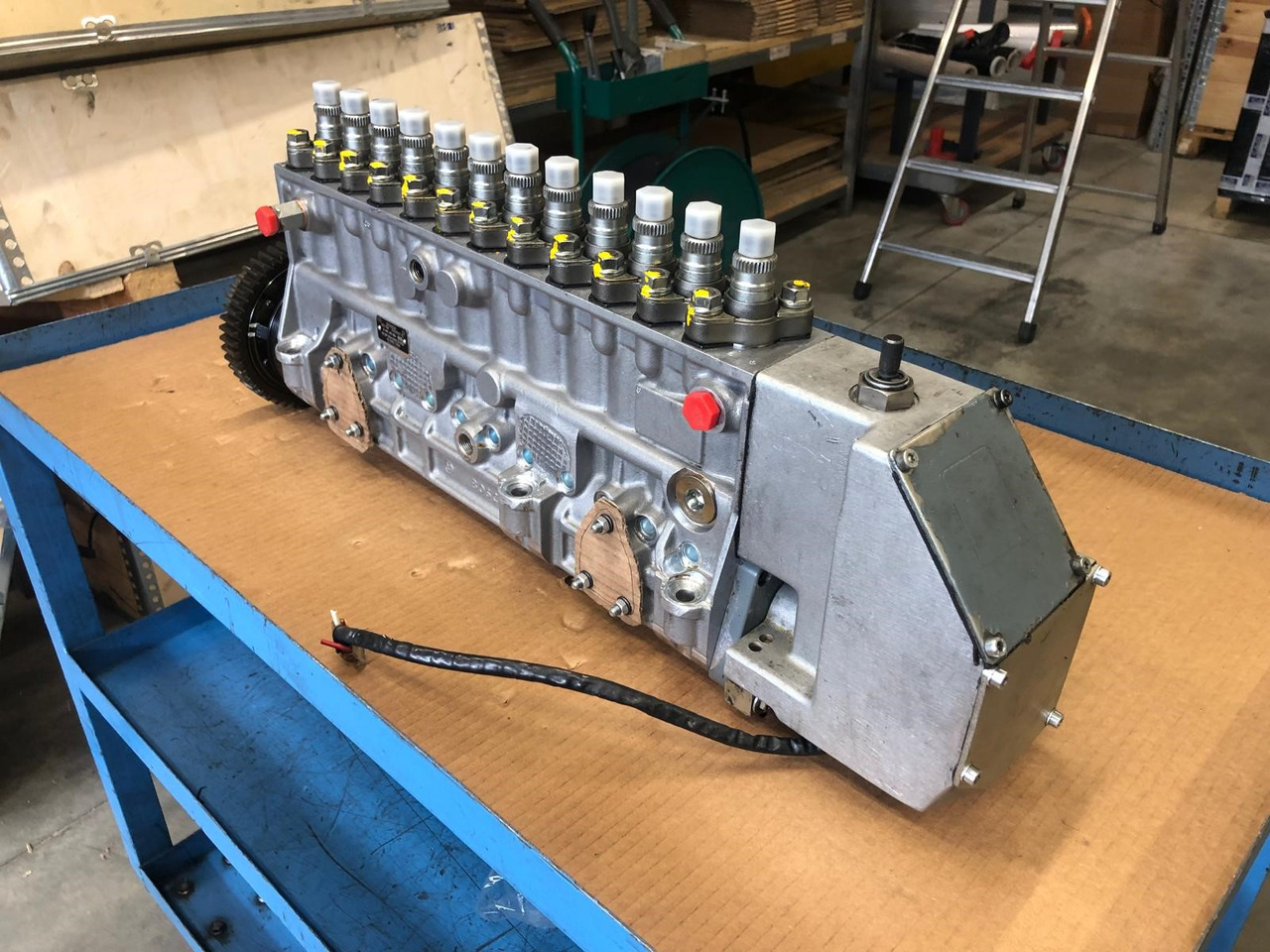 POMPA INIEZIONE MOTORE MAN D2842 - Паливний насос: фото 3 POMPA INIEZIONE MOTORE MAN D2842 - Паливний насос: фото 3