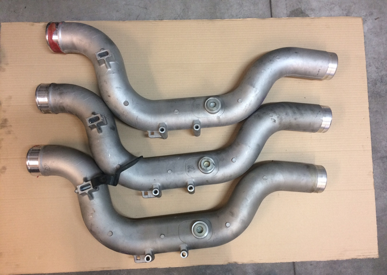 TUBO MANDATA ARIA DI CARICA MAN 51094115165 - Впускна труба в категорії Вантажівки: фото 1 TUBO MANDATA ARIA DI CARICA MAN 51094115165 - Впускна труба в категорії Вантажівки: фото 1