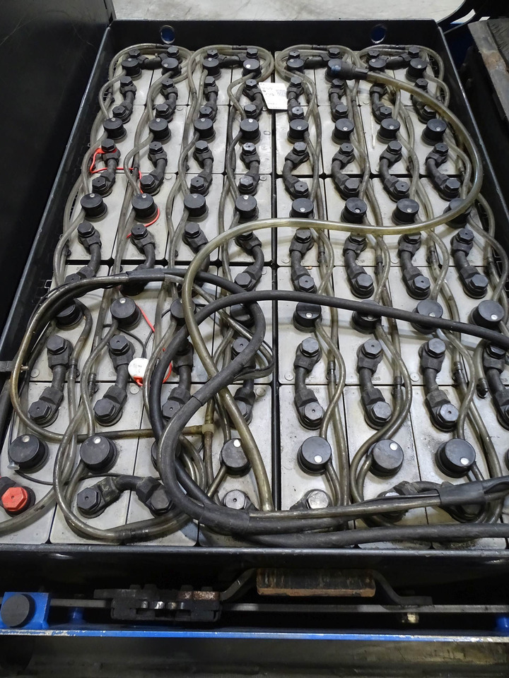 Linde P250 - Складські тягач: фото 4 Linde P250 - Складські тягач: фото 4