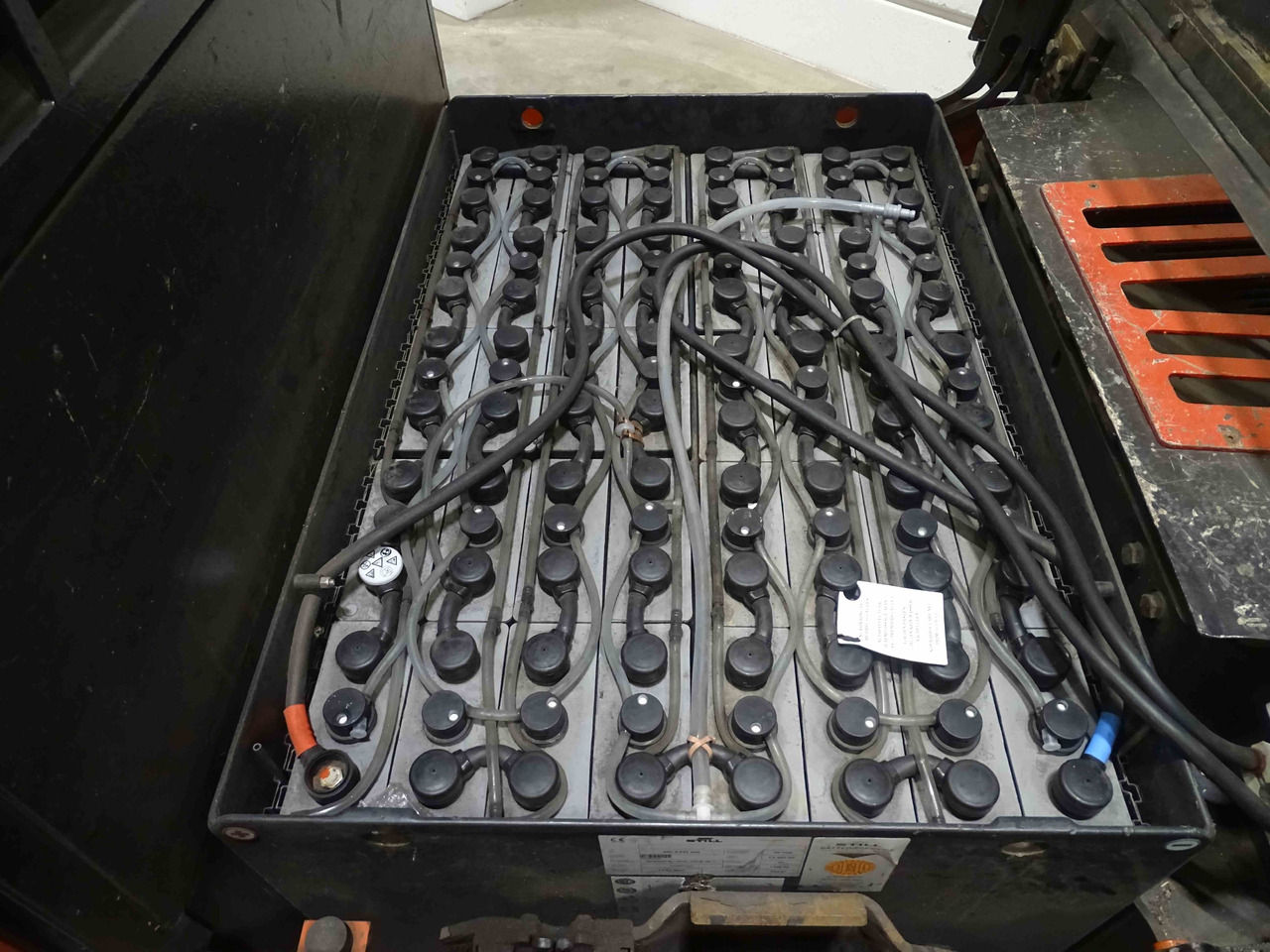 Linde P250 - Складські тягач: фото 4 Linde P250 - Складські тягач: фото 4