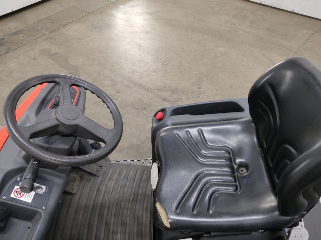 Linde P60 - Складські тягач: фото 3 Linde P60 - Складські тягач: фото 3