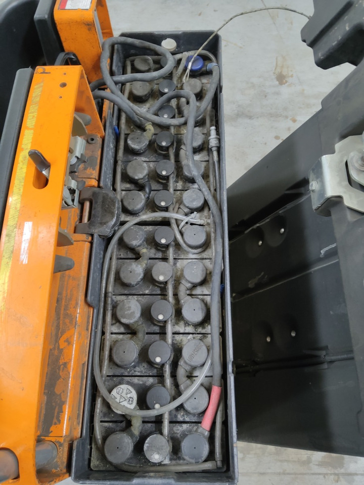 Still CX-T - Складські тягач: фото 4 Still CX-T - Складські тягач: фото 4