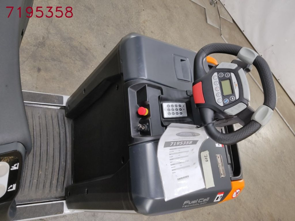 Still LTX-FF10 - Складські тягач: фото 3 Still LTX-FF10 - Складські тягач: фото 3