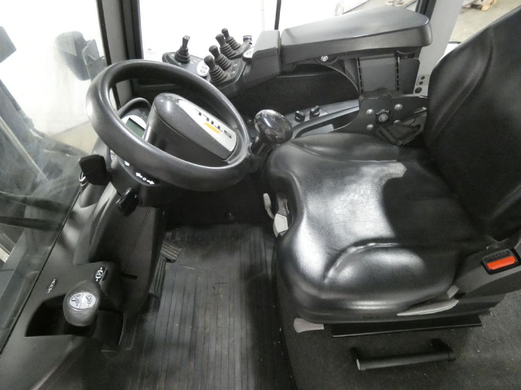 Still RX70-80/900 - Дизельний навантажувач: фото 3 Still RX70-80/900 - Дизельний навантажувач: фото 3