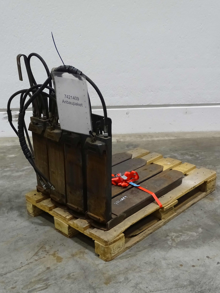 Weitere 2XANBAUGERÄTE - Вила: фото 2 Weitere 2XANBAUGERÄTE - Вила: фото 2