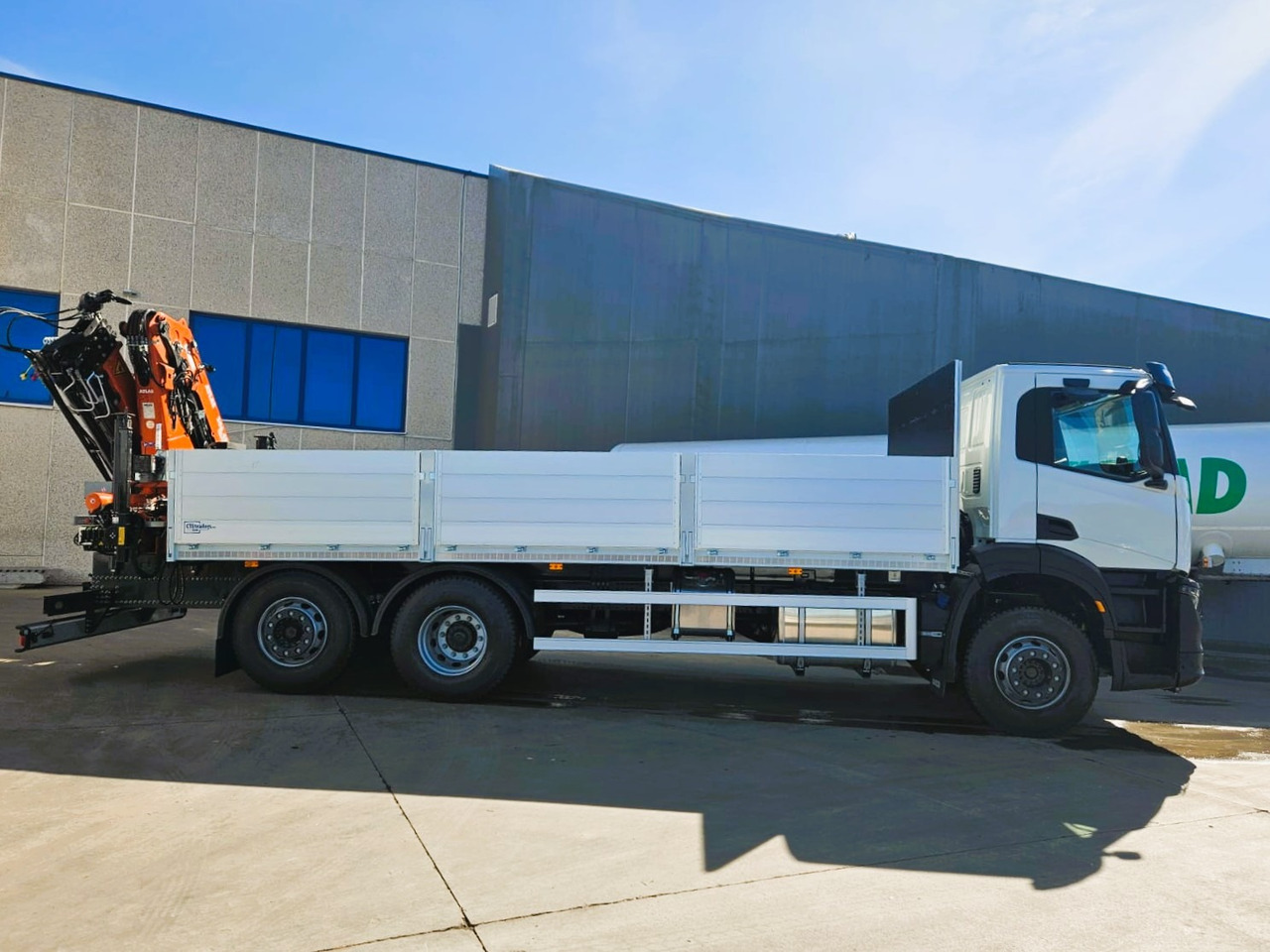 Iveco X-Way AD300X46Z HR ON+ - Бортова вантажівка/ Платформа, Вантажівка з маніпулятором: фото 4 Iveco X-Way AD300X46Z HR ON+ - Бортова вантажівка/ Платформа, Вантажівка з маніпулятором: фото 4