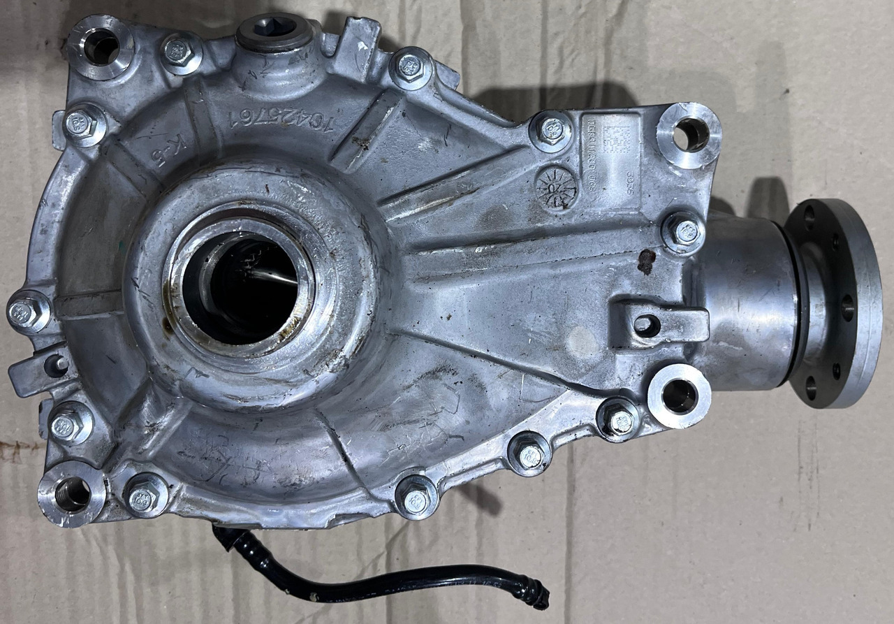 BMW 7558153 FRONT DIFFERENTIAL - Коробка передач та запчастини в категорії Інша техніка: фото 1 BMW 7558153 FRONT DIFFERENTIAL - Коробка передач та запчастини в категорії Інша техніка: фото 1