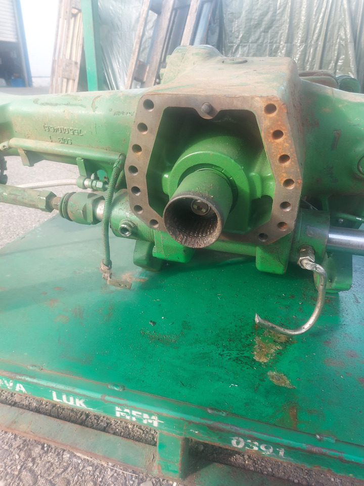 JOHN DEERE Front Axle AL206207: MFWD - Передня вісь в категорії Трактори: фото 3 JOHN DEERE Front Axle AL206207: MFWD - Передня вісь в категорії Трактори: фото 3