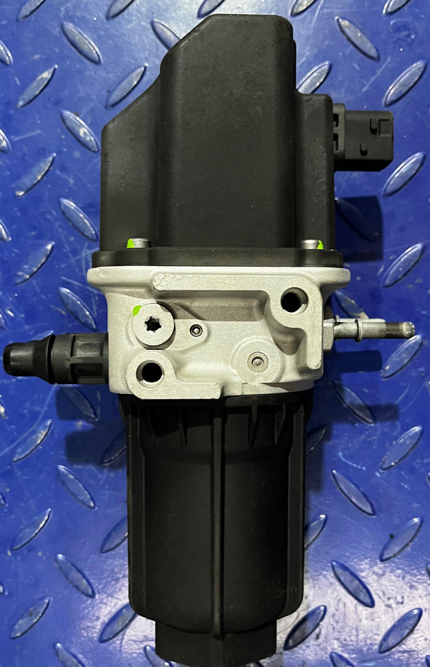 MERCEDES-BENZ AdBlue Pump Reconditioned Mercedes Actros MP5 - Бак AdBlue: фото 3 MERCEDES-BENZ AdBlue Pump Reconditioned Mercedes Actros MP5 - Бак AdBlue: фото 3