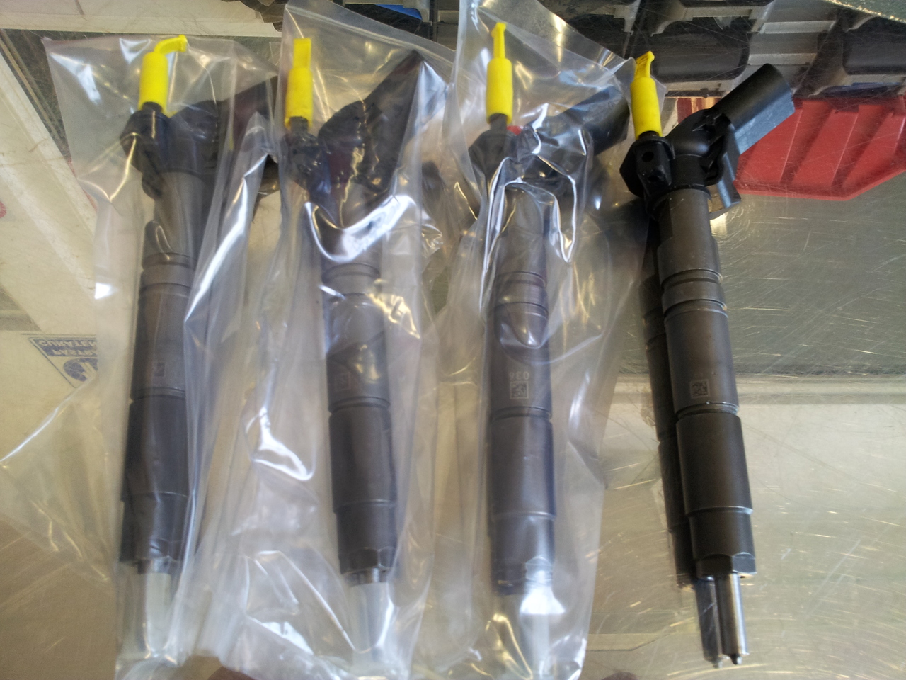 Mercedes 3.0L Euro 4 Piezo Injectors 0445115064 A6420701387 Sprinter, Vito, Viano, E Class, S Class, ML R Class, G CLass - Інжектор в категорії Туристичні автобуси: фото 3 Mercedes 3.0L Euro 4 Piezo Injectors 0445115064 A6420701387 Sprinter, Vito, Viano, E Class, S Class, ML R Class, G CLass - Інжектор в категорії Туристичні автобуси: фото 3