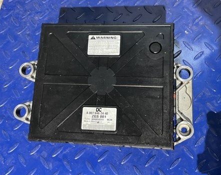 Mercedes A0074462440 ZGS001 - Блок управління в категорії Вантажівки: фото 3 Mercedes A0074462440 ZGS001 - Блок управління в категорії Вантажівки: фото 3