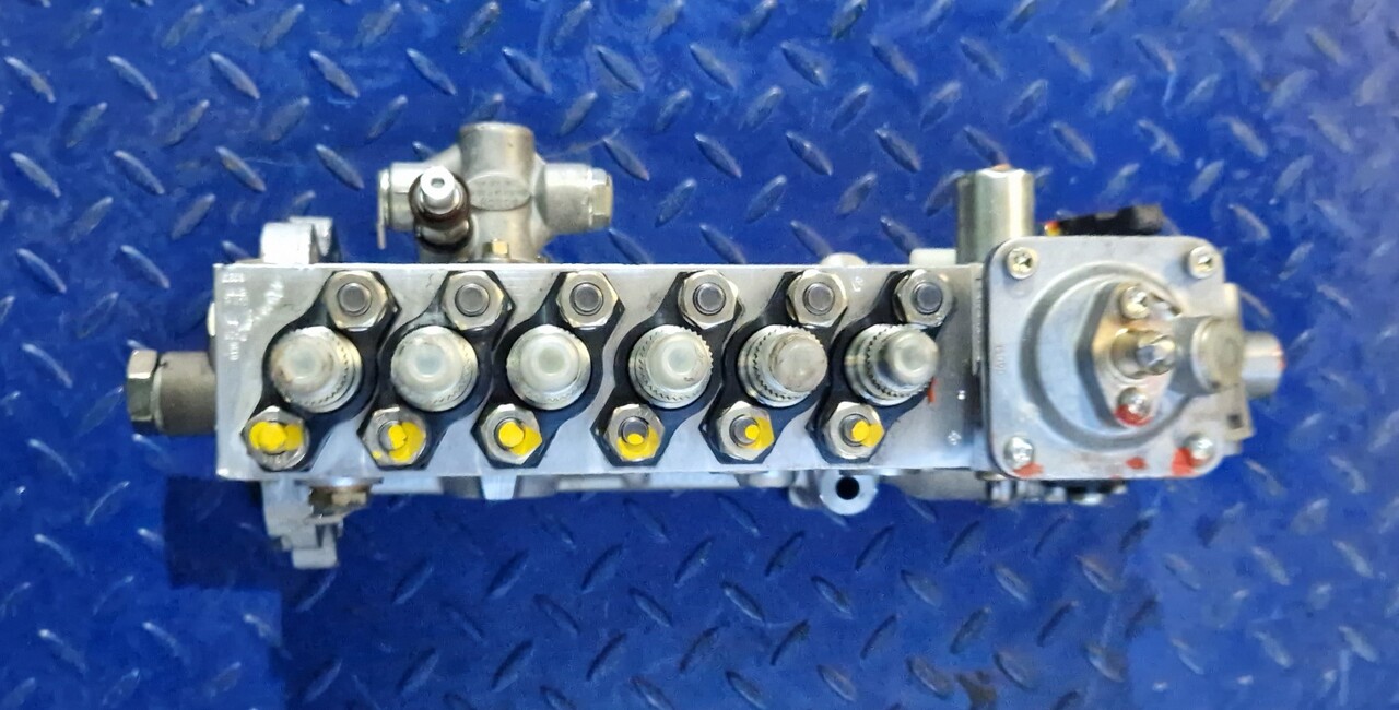 BOSCH INJECTION PUMP 0402076840 - Запчастини в категорії Інша техніка: фото 2 BOSCH INJECTION PUMP 0402076840 - Запчастини в категорії Інша техніка: фото 2