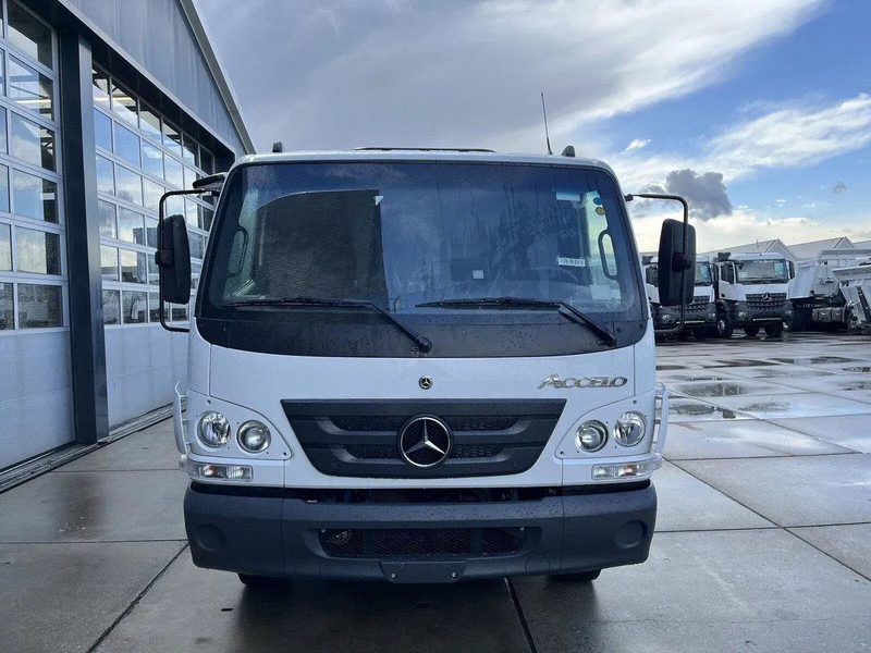 Mercedes-Benz Accelo 815 4x2 Garbage Compactor (2 units) Accelo 815 4x2 Garbage Compactor (2 units) - Сміттєвози: фото 4 Mercedes-Benz Accelo 815 4x2 Garbage Compactor (2 units) Accelo 815 4x2 Garbage Compactor (2 units) - Сміттєвози: фото 4