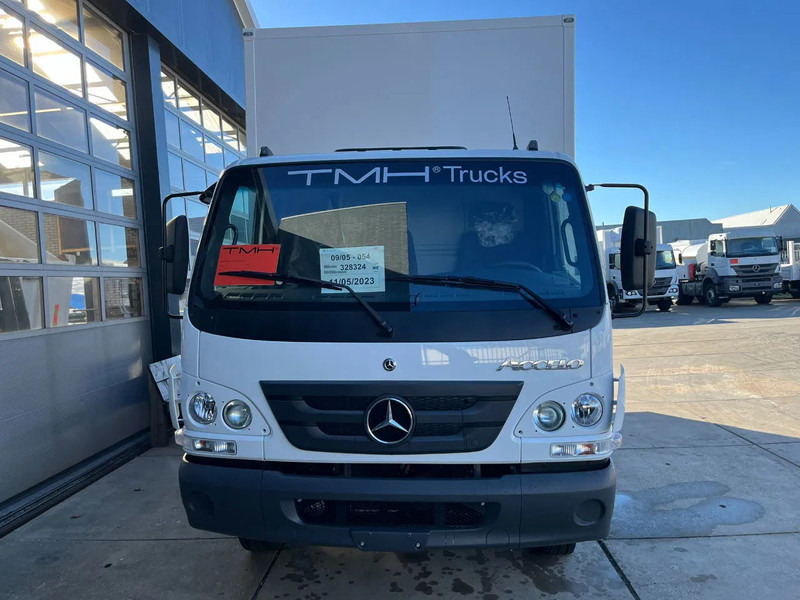 Mercedes-Benz Accelo 915 4x2 Closed Cargo Truck - Вантажівка з закритим кузовом: фото 4 Mercedes-Benz Accelo 915 4x2 Closed Cargo Truck - Вантажівка з закритим кузовом: фото 4