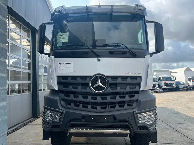 Mercedes-Benz Arocs 3340 A 6x6 Cargo Truck - Тентована вантажівка: фото 4 Mercedes-Benz Arocs 3340 A 6x6 Cargo Truck - Тентована вантажівка: фото 4