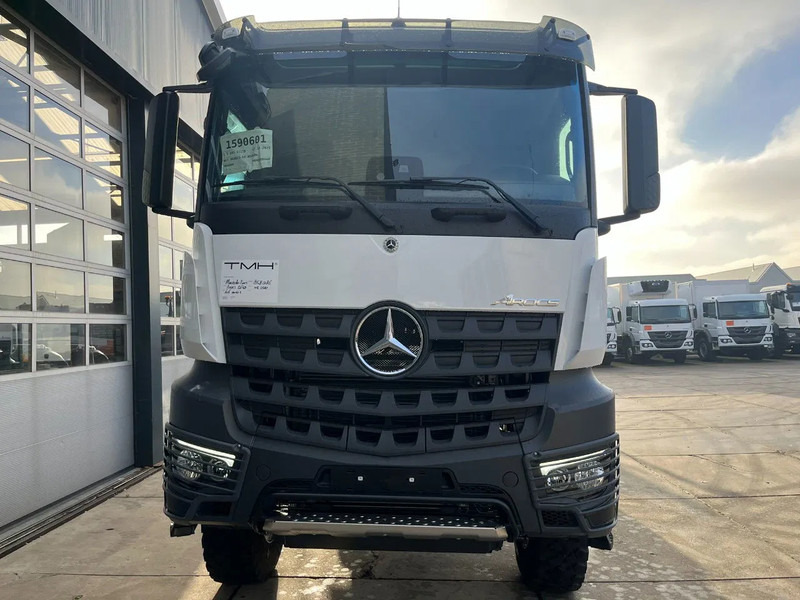 Mercedes-Benz Arocs 3340 A 6x6 Chassis cabin - Вантажівка шасі: фото 4 Mercedes-Benz Arocs 3340 A 6x6 Chassis cabin - Вантажівка шасі: фото 4