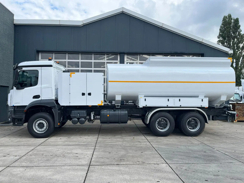 Mercedes-Benz Arocs 4040 6x6 Water Tank Truck - Вантажівка цистерна: фото 2 Mercedes-Benz Arocs 4040 6x6 Water Tank Truck - Вантажівка цистерна: фото 2