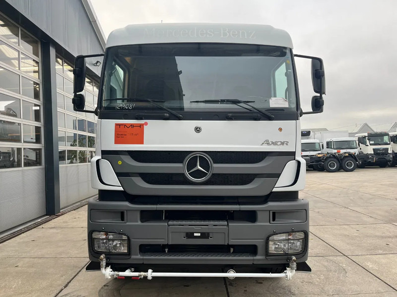 Mercedes-Benz Axor 3344 6x4 Water Tank Truck - Вантажівка цистерна: фото 4 Mercedes-Benz Axor 3344 6x4 Water Tank Truck - Вантажівка цистерна: фото 4