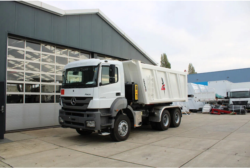 Mercedes-Benz Axor 3344 K 6x4 Tipper Truck - Самоскид вантажівка: фото 2 Mercedes-Benz Axor 3344 K 6x4 Tipper Truck - Самоскид вантажівка: фото 2