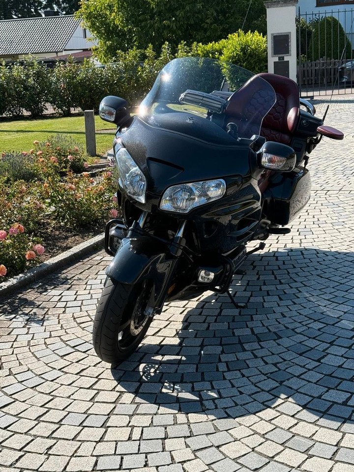 Honda GL1800 SC47*Krossline*Audio*Wilbers*SR Racing - Мотоцикл: фото 1 Honda GL1800 SC47*Krossline*Audio*Wilbers*SR Racing - Мотоцикл: фото 1