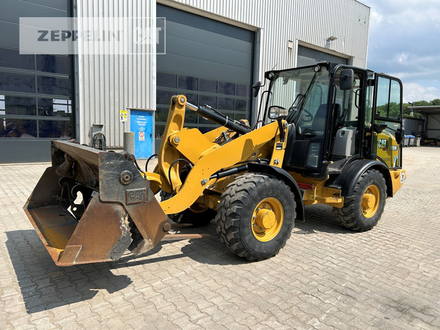 Cat 906M - Колісний навантажувач: фото 1 Cat 906M - Колісний навантажувач: фото 1