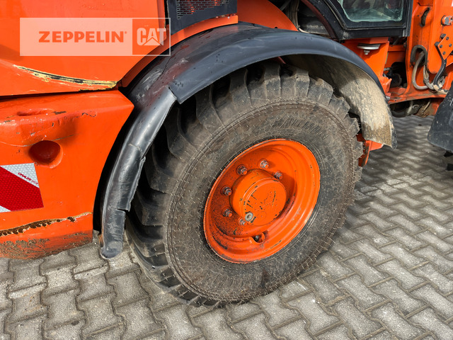 Колісний навантажувач Cat 908H: фото 12