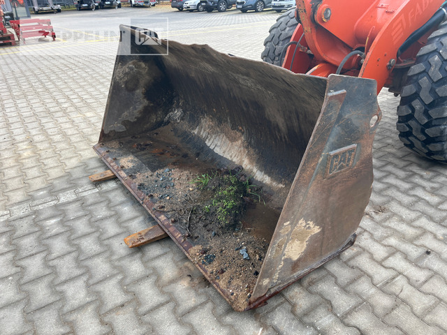 Колісний навантажувач Cat 908H: фото 17