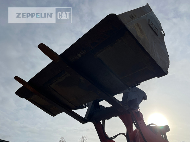 Колісний навантажувач Cat 908H: фото 20